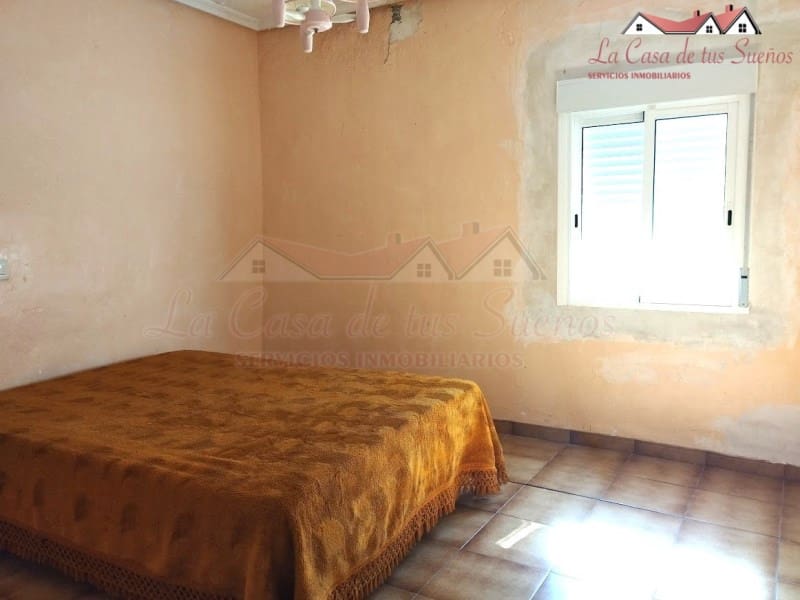 5 soveværelse Finca/Landehus til salg i Sax med swimmingpool - € 99.999 (Ref: 8776987)