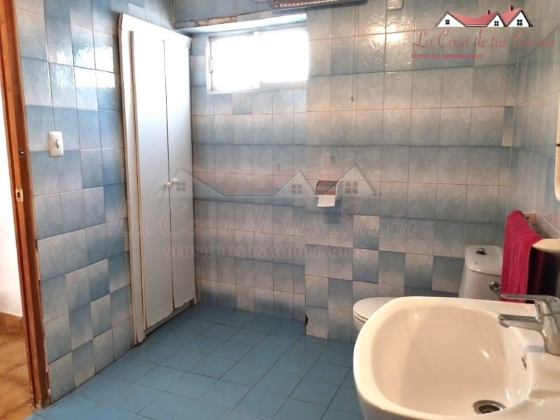 5 soveværelse Finca/Landehus til salg i Sax med swimmingpool - € 99.999 (Ref: 8776987)