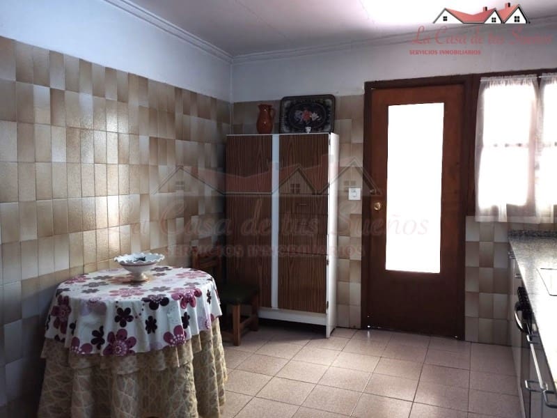 5 soveværelse Finca/Landehus til salg i Sax med swimmingpool - € 99.999 (Ref: 8776987)