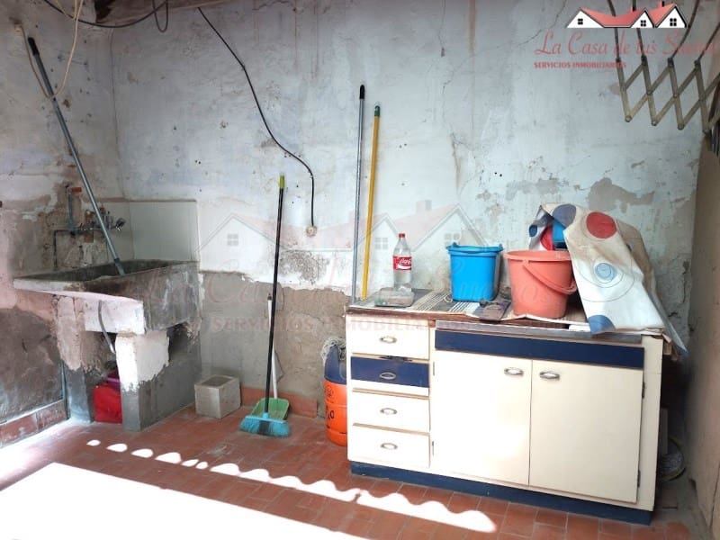 5 soveværelse Finca/Landehus til salg i Sax med swimmingpool - € 99.999 (Ref: 8776987)