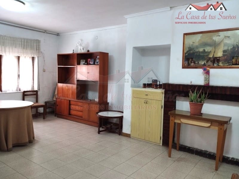 5 soveværelse Finca/Landehus til salg i Sax med swimmingpool - € 99.999 (Ref: 8776987)