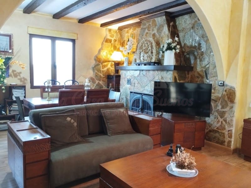 2 sypialnia Willa na sprzedaż w Sax z basenem - 240 000 € (Ref: 8776988)