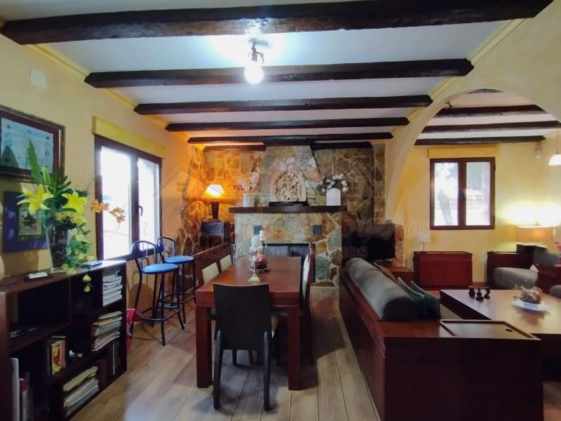 2 sypialnia Willa na sprzedaż w Sax z basenem - 240 000 € (Ref: 8776988)