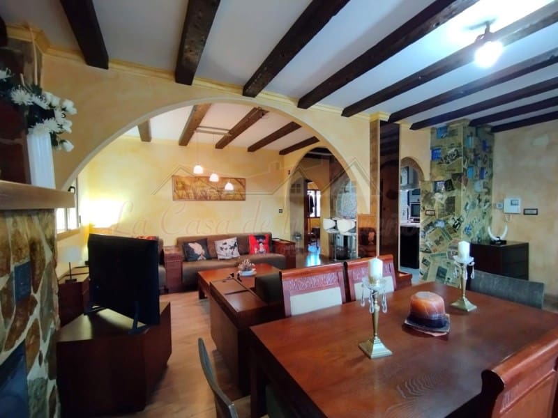 2 sypialnia Willa na sprzedaż w Sax z basenem - 240 000 € (Ref: 8776988)