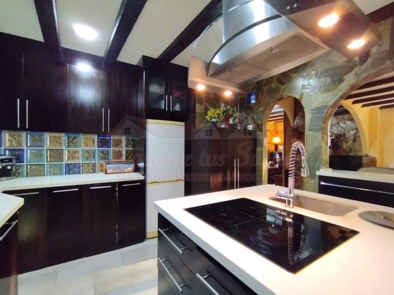 2 sypialnia Willa na sprzedaż w Sax z basenem - 240 000 € (Ref: 8776988)