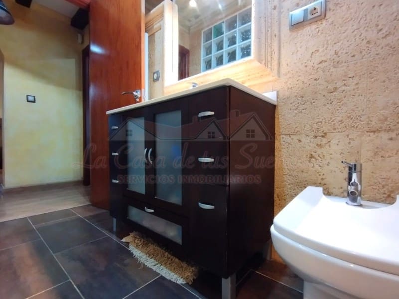 2 sypialnia Willa na sprzedaż w Sax z basenem - 240 000 € (Ref: 8776988)