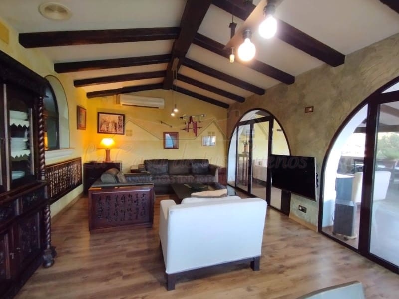 2 sypialnia Willa na sprzedaż w Sax z basenem - 240 000 € (Ref: 8776988)