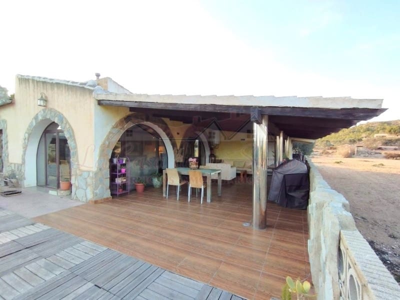 2 sypialnia Willa na sprzedaż w Sax z basenem - 240 000 € (Ref: 8776988)