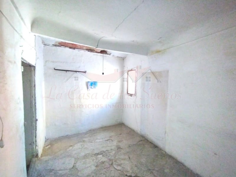 3 makuuhuone Maalaistalo myytävänä paikassa Sax mukana uima-altaan - 59 000 € (Ref: 8776994)