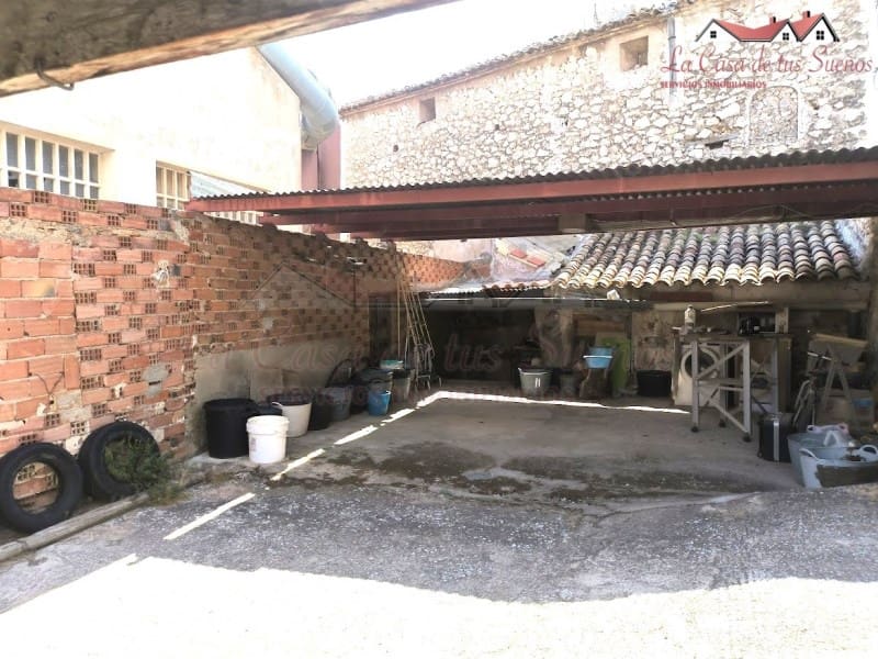 3 makuuhuone Maalaistalo myytävänä paikassa Sax mukana uima-altaan - 59 000 € (Ref: 8776994)