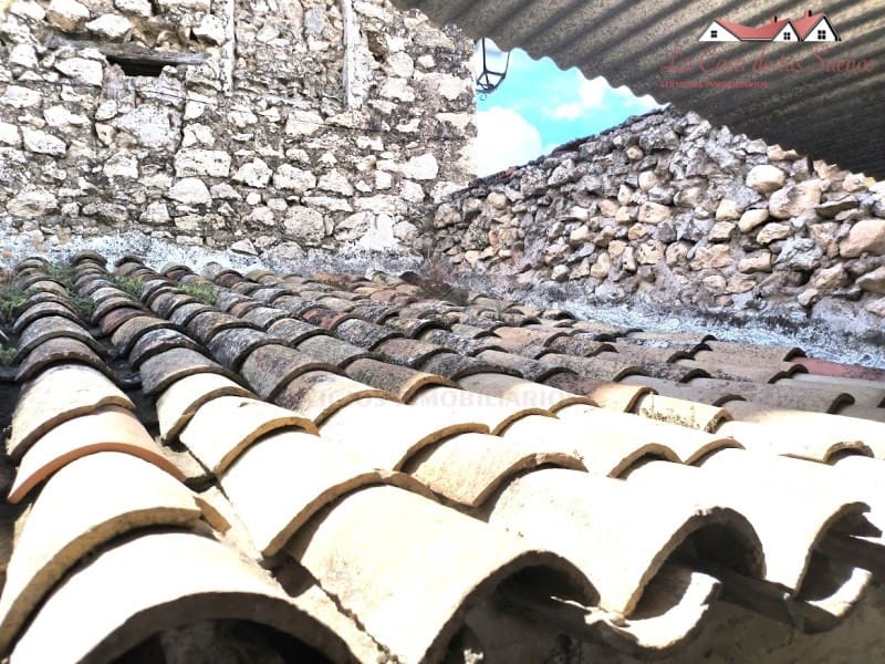 3 makuuhuone Maalaistalo myytävänä paikassa Sax mukana uima-altaan - 59 000 € (Ref: 8776994)