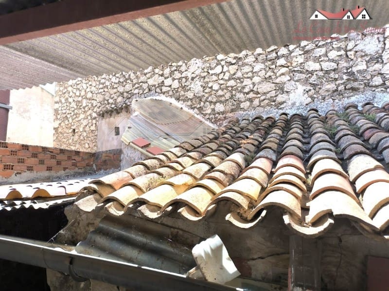 3 makuuhuone Maalaistalo myytävänä paikassa Sax mukana uima-altaan - 59 000 € (Ref: 8776994)