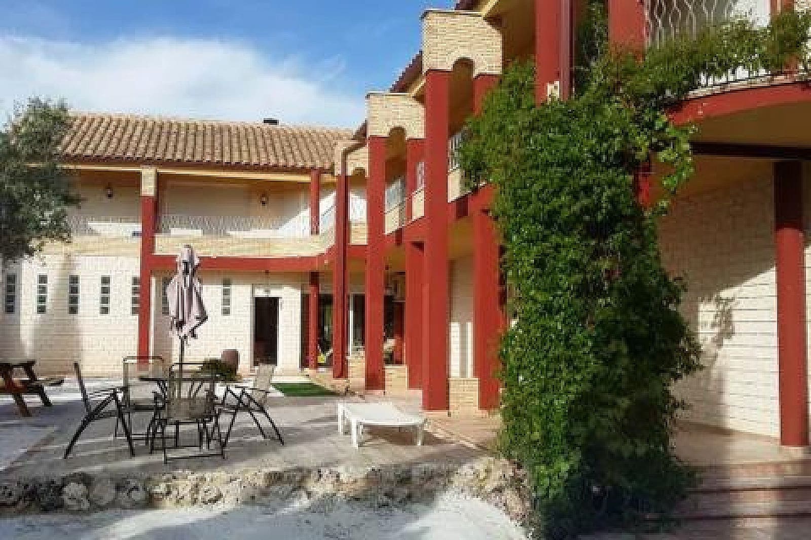 6 slaapkamer Finca/Landhuis te koop in Yecla met zwembad garage - € 550.000 (Ref: 8917694)