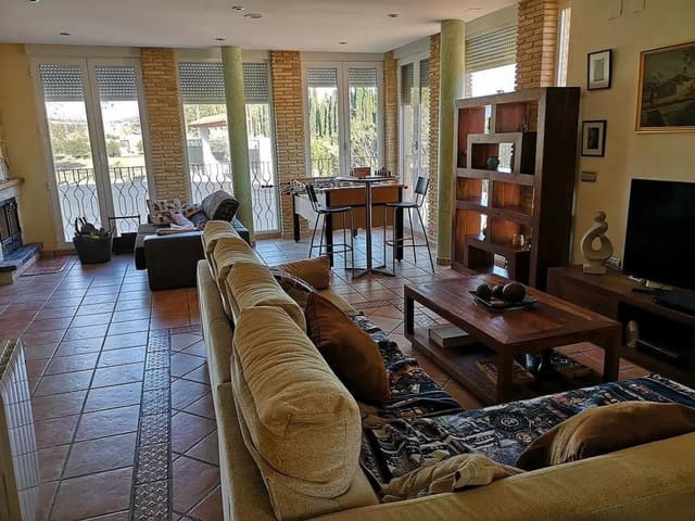 6 chambre Finca/Maison de Campagne à vendre à Yecla avec piscine garage - 550 000 € (Ref: 8917694)