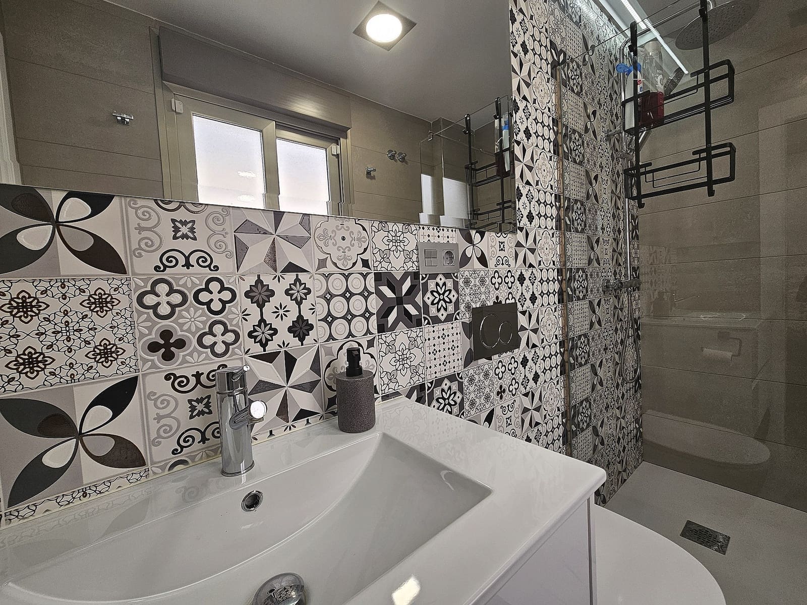 4 quarto Moradia para venda em Villamartin com piscina - 474 950 € (Ref: 8956867)