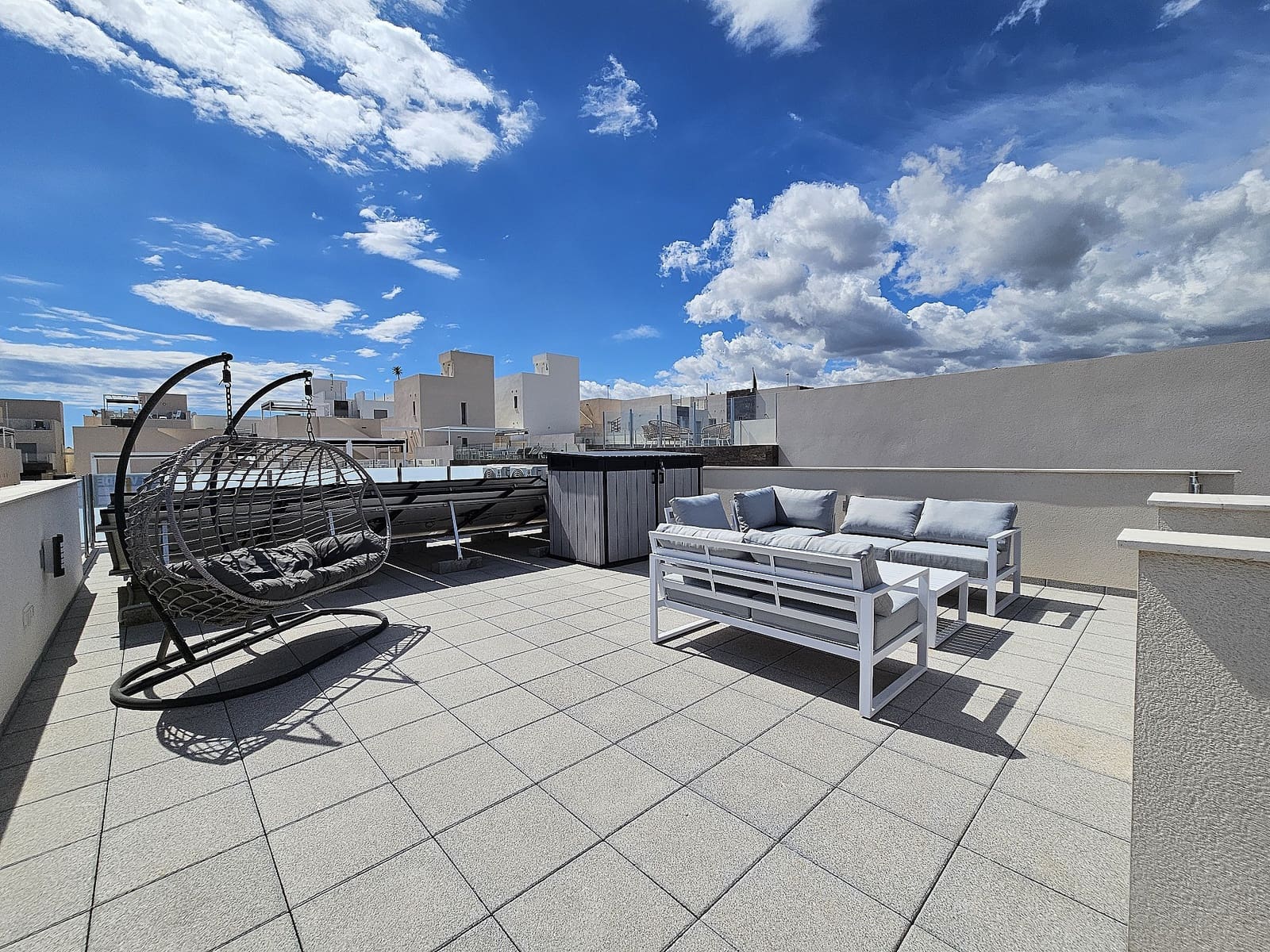 4 quarto Moradia para venda em Villamartin com piscina - 474 950 € (Ref: 8956867)