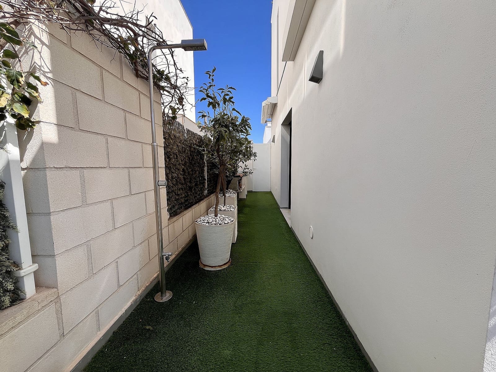 3 slaapkamer Huis te koop in Villamartin met zwembad - € 350.000 (Ref: 8982128)