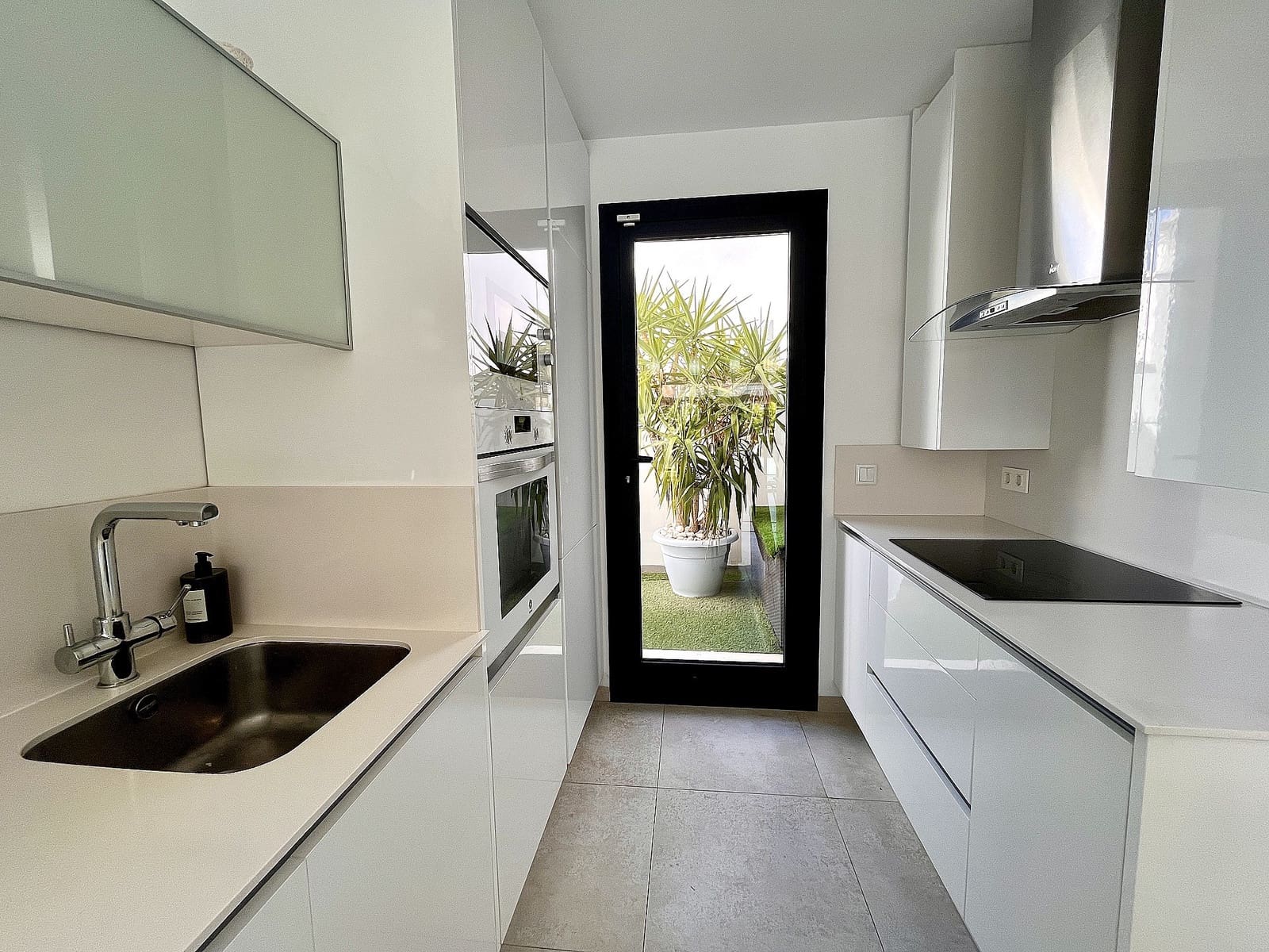 3 slaapkamer Huis te koop in Villamartin met zwembad - € 350.000 (Ref: 8982128)