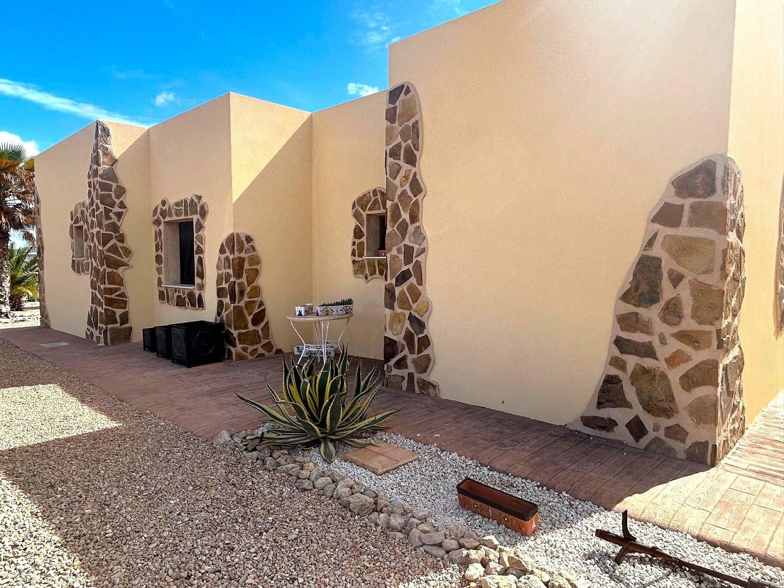 4 soveværelse Villa til salg i Salinas med swimmingpool - € 495.000 (Ref: 8983018)