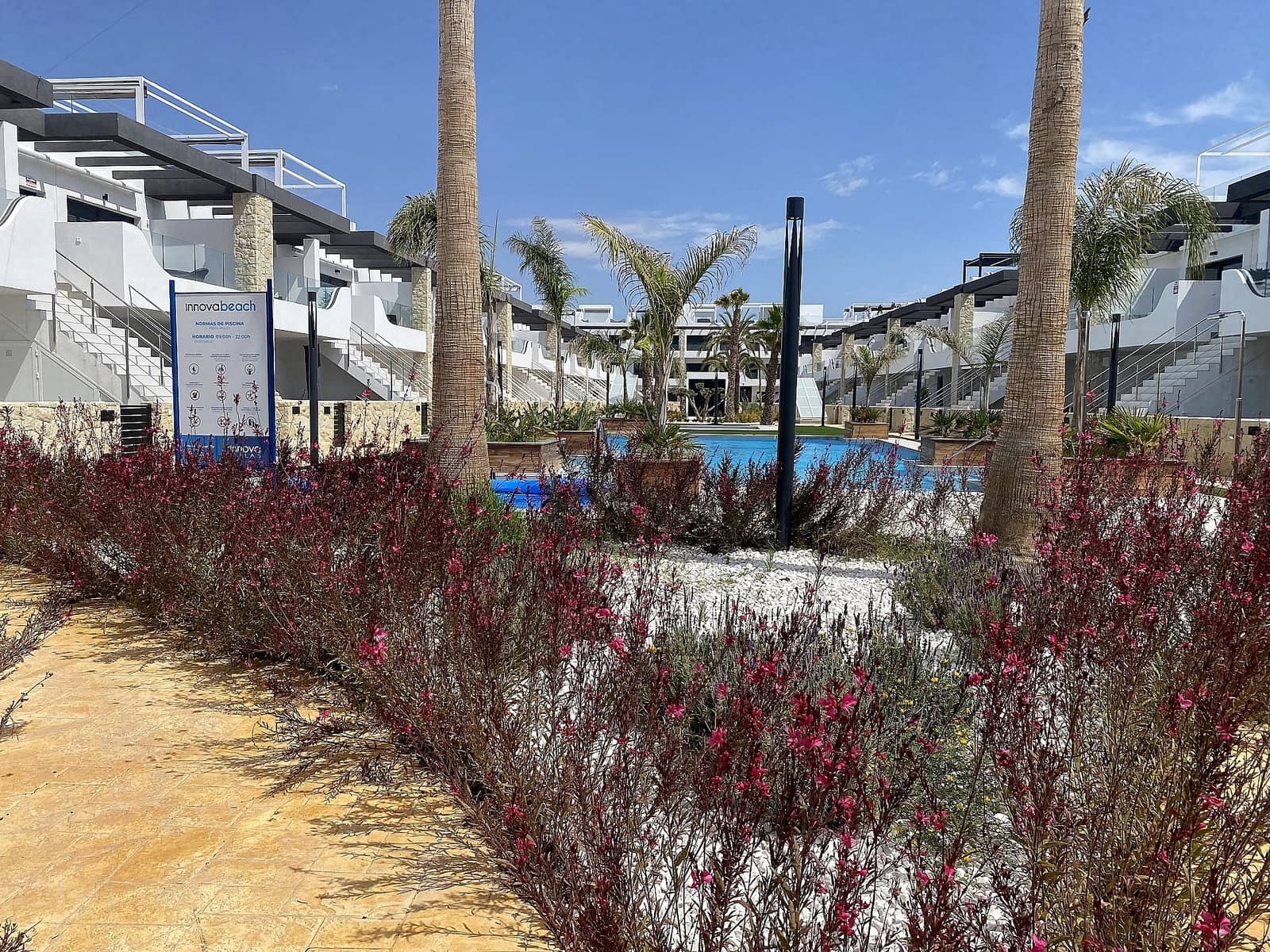 3 soveværelse Bungalow til salg i Orihuela Costa med swimmingpool - € 440.000 (Ref: 8988072)