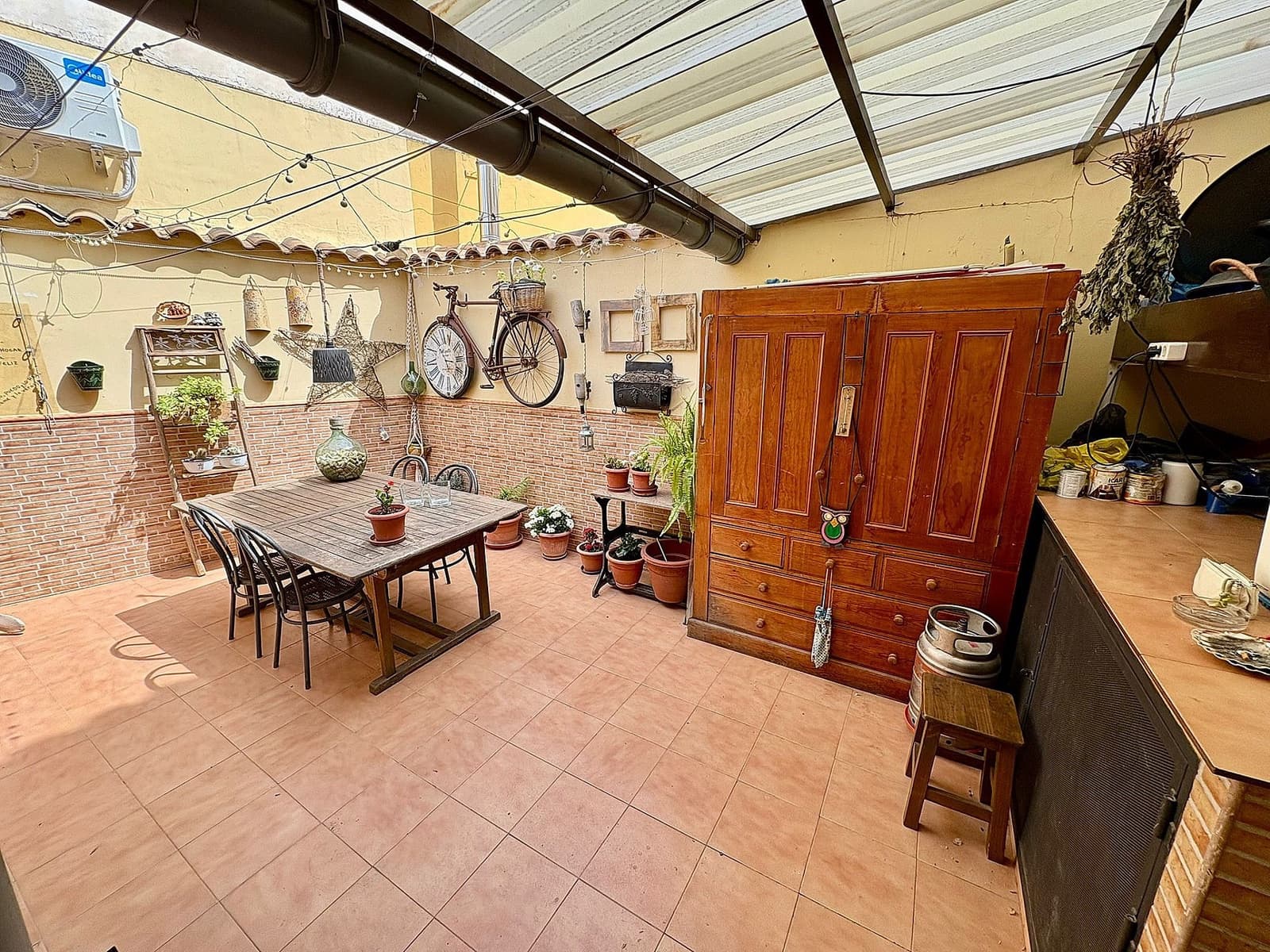 4 slaapkamer Huis te koop in Pinoso met zwembad - € 157.500 (Ref: 9058997)