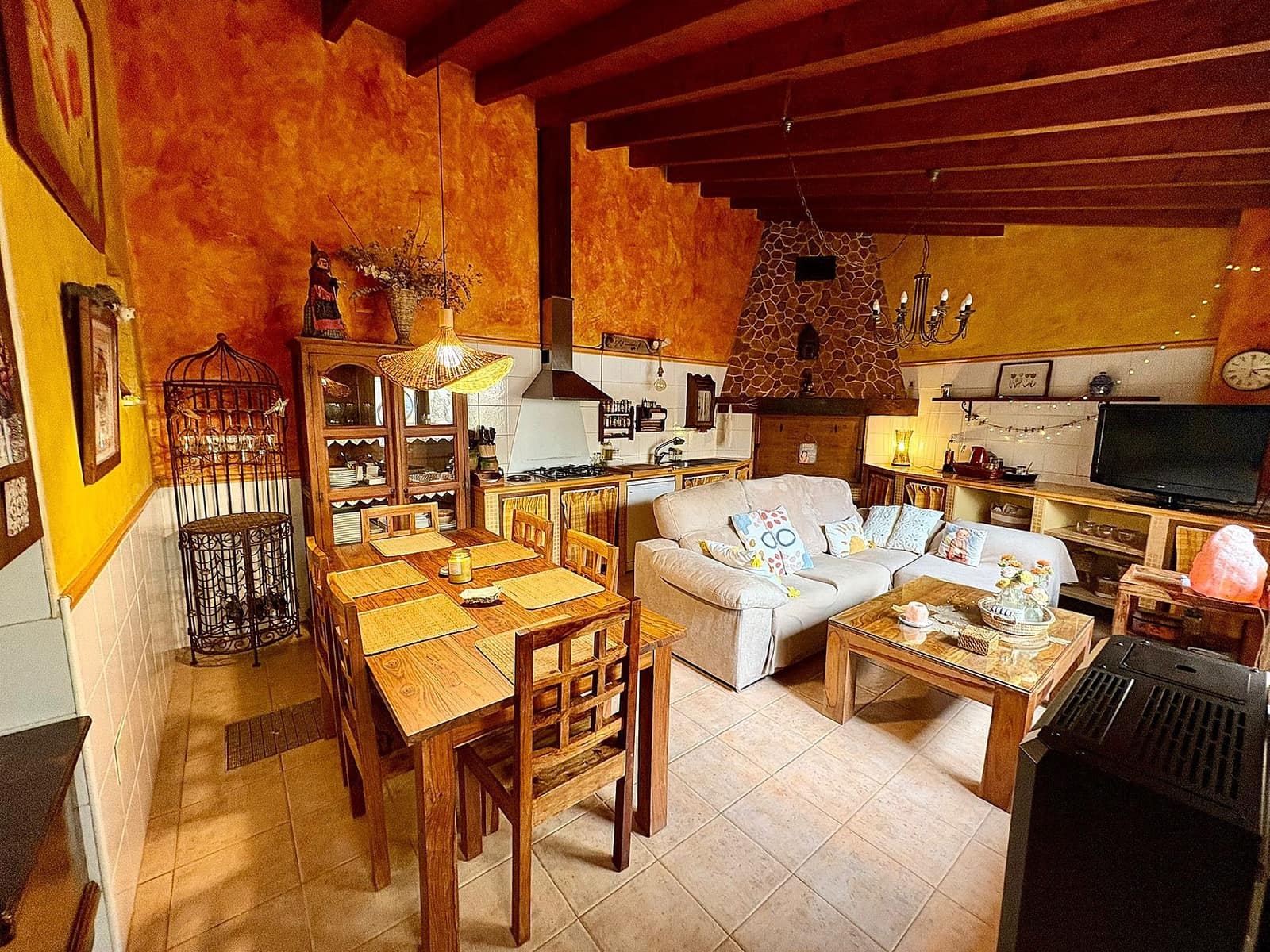 4 slaapkamer Huis te koop in Pinoso met zwembad - € 157.500 (Ref: 9058997)