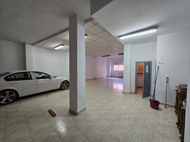 4 soveværelse Byhus til salg i Sax med swimmingpool garage - € 249.000 (Ref: 9201535)