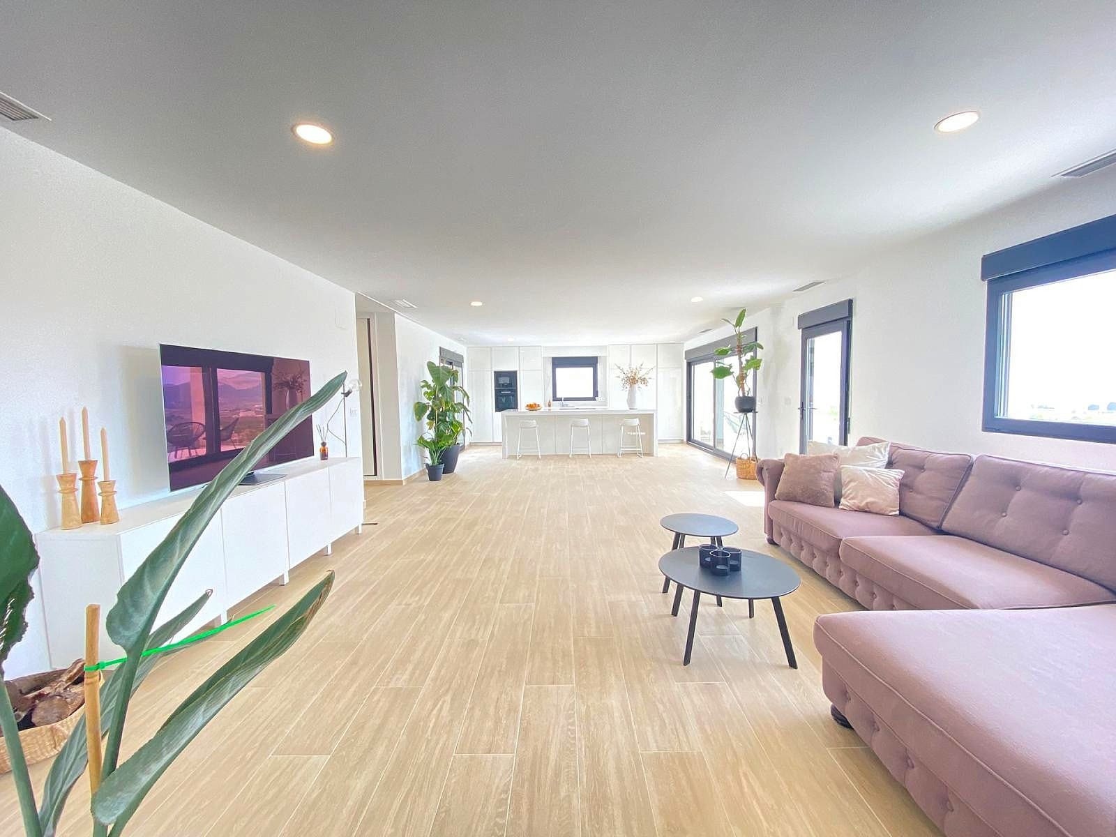 4 bedroom Villa for sale in Pinoso with pool - € 549,000 (Ref: 9202203)