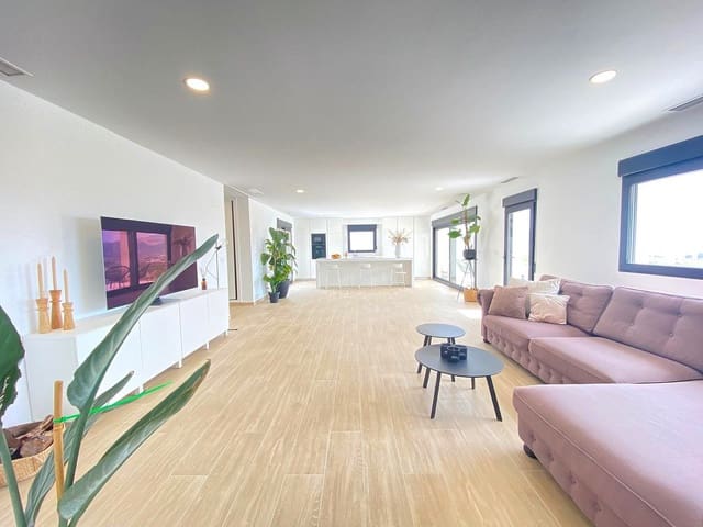 4 Zimmer Villa zu verkaufen in Pinoso mit Pool - 549.000 € (Ref: 9202203)