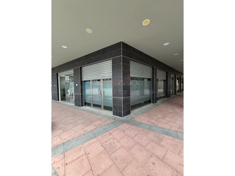 Erhverv til salg i Sax med swimmingpool - € 97.000 (Ref: 9202210)