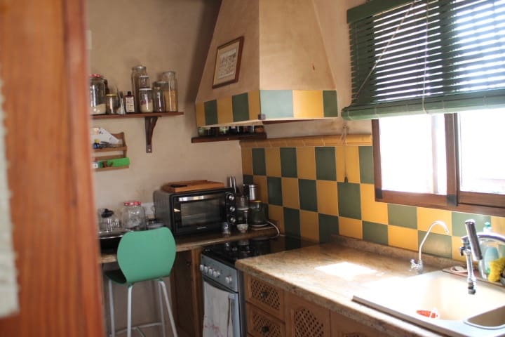 4 soveværelse Finca/Landehus til salg i Pinoso med swimmingpool - € 324.000 (Ref: 9202211)