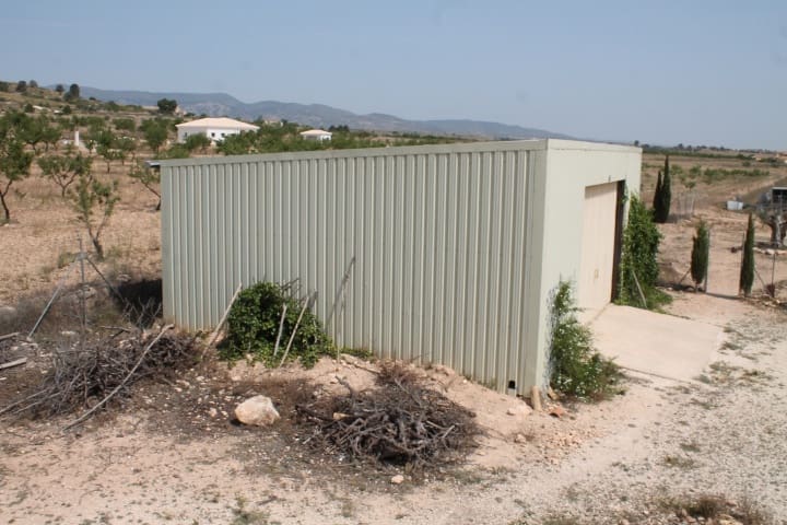 4 soveværelse Finca/Landehus til salg i Pinoso med swimmingpool - € 324.000 (Ref: 9202211)