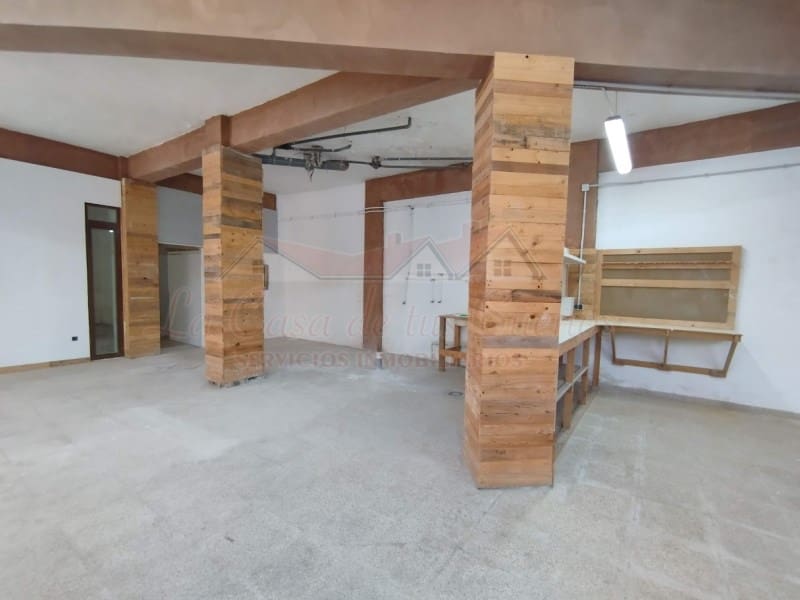 Kommersiell til salgs i Sax med svømmebasseng - € 57 700 (Ref: 9228250)