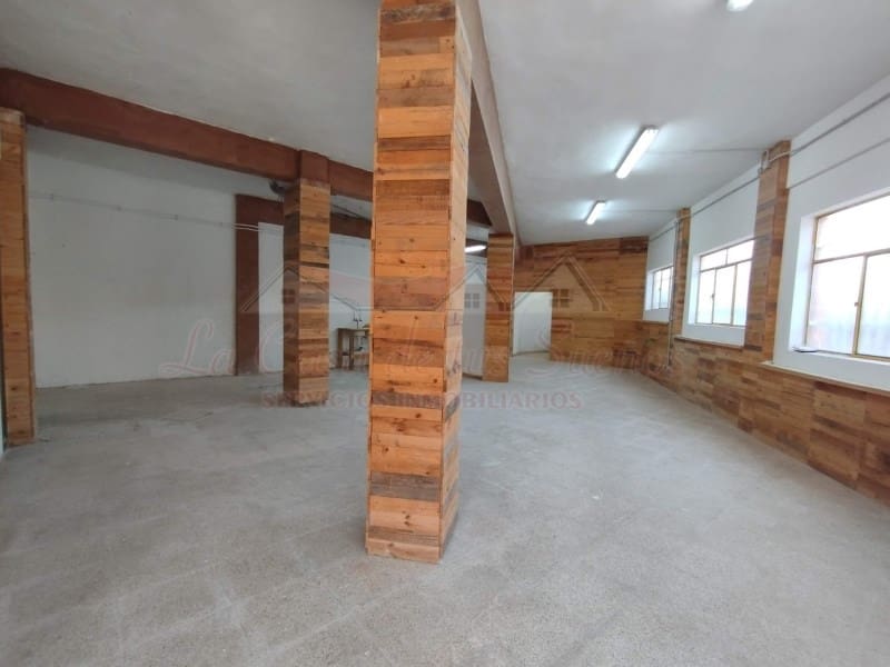 Kommersiell til salgs i Sax med svømmebasseng - € 57 700 (Ref: 9228250)