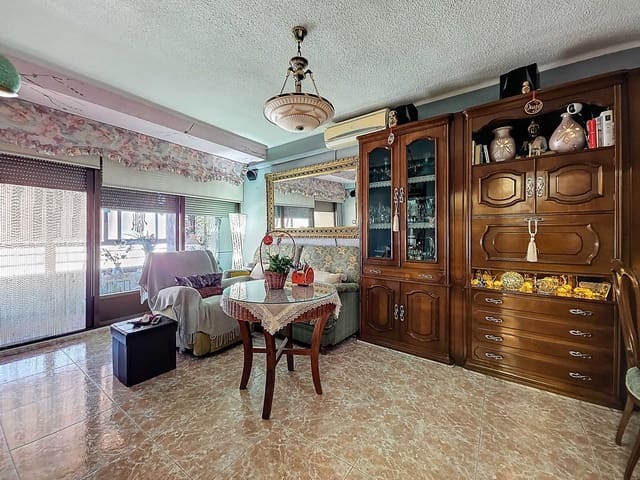 4 soverom Leilighet til salgs i Pinoso med svømmebasseng - € 89 950 (Ref: 9265169)