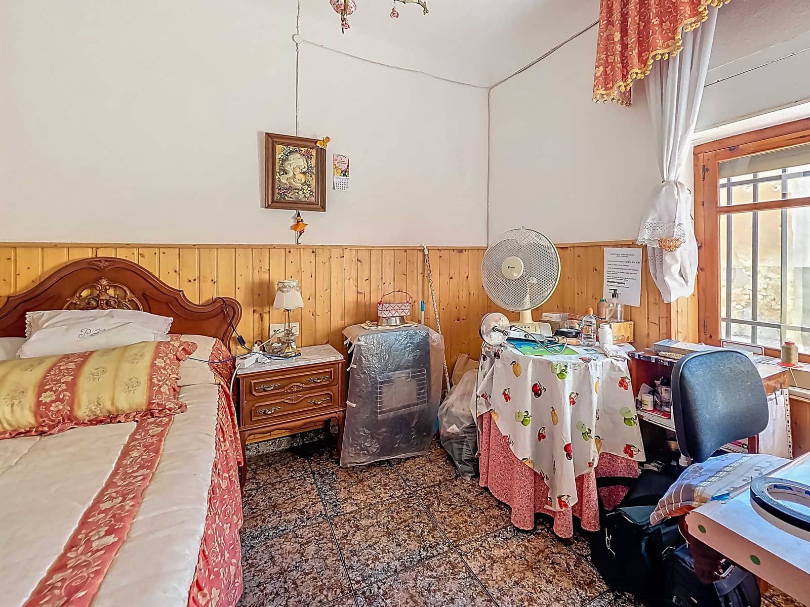 Casa de 3 habitaciones en Pinoso en venta con piscina - 89.950 € (Ref: 9265171)