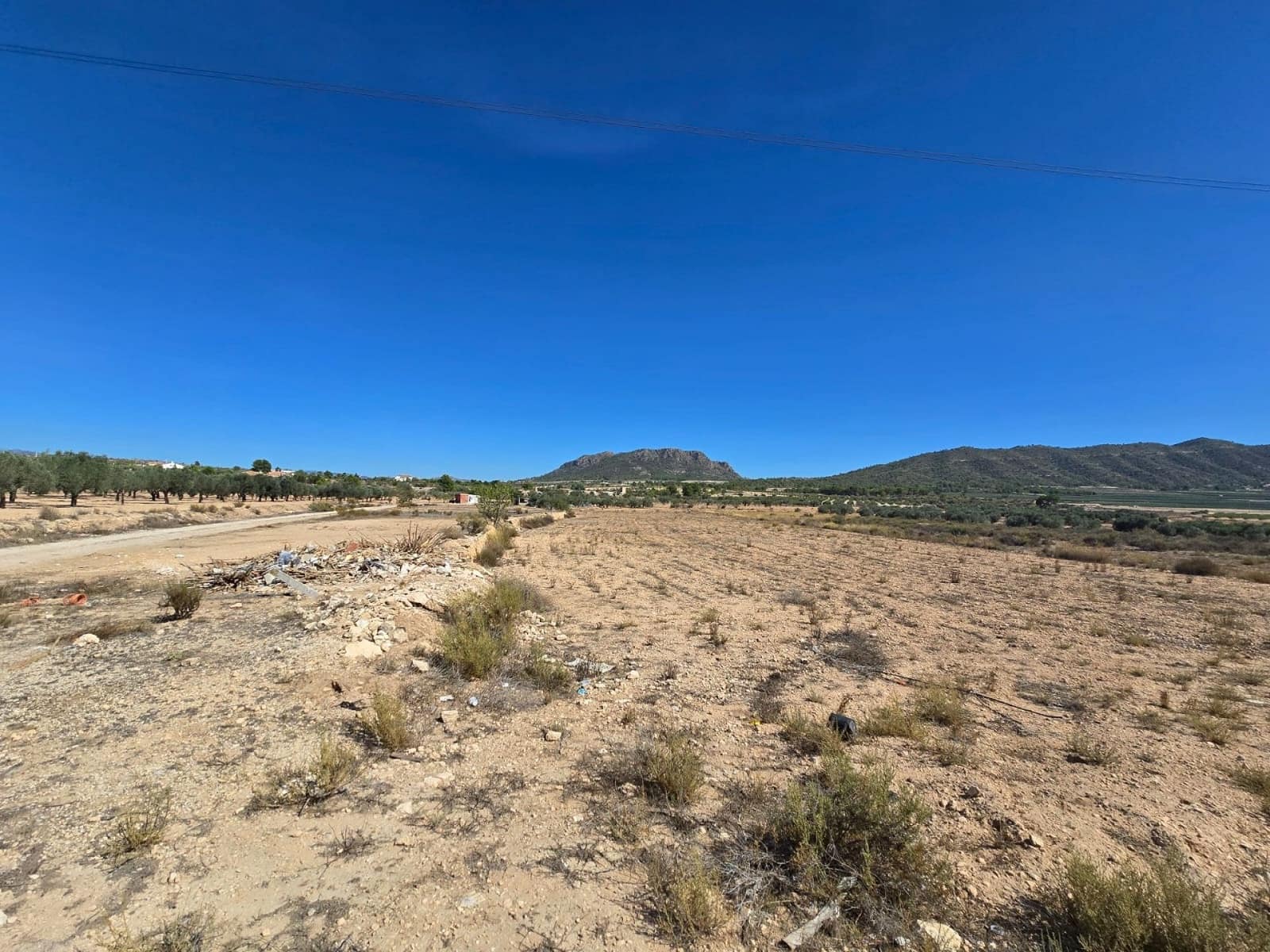 Mark till salu i Salinas - 33 500 € (Ref: 9272905)