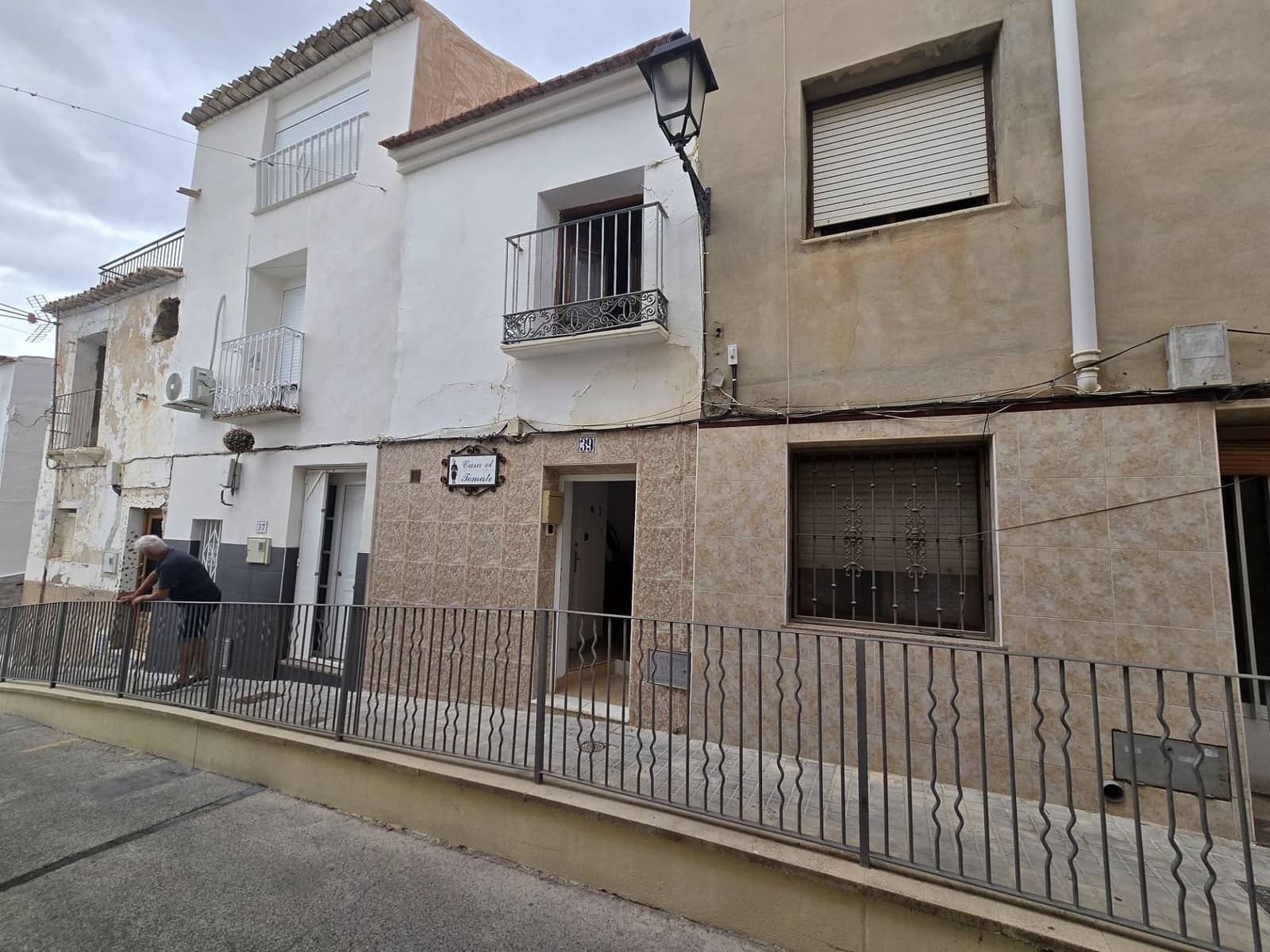 2 bedroom Townhouse for sale in Sax with pool - € 75,000 (Ref: 9273187)
