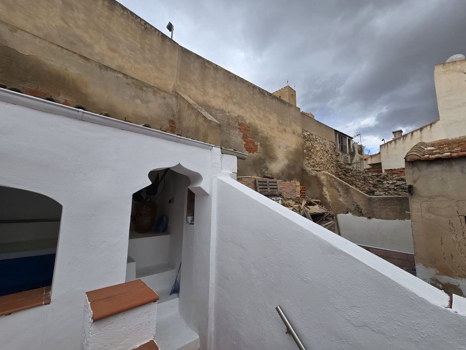 2 bedroom Townhouse for sale in Sax with pool - € 75,000 (Ref: 9273187)