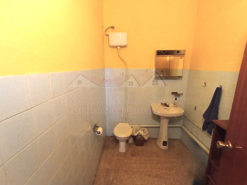 Erhverv til salg i Salinas med swimmingpool - € 57.000 (Ref: 9282660)