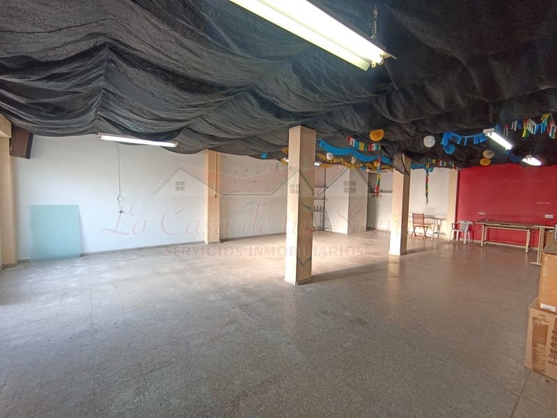 Erhverv til salg i Salinas med swimmingpool - € 57.000 (Ref: 9282660)