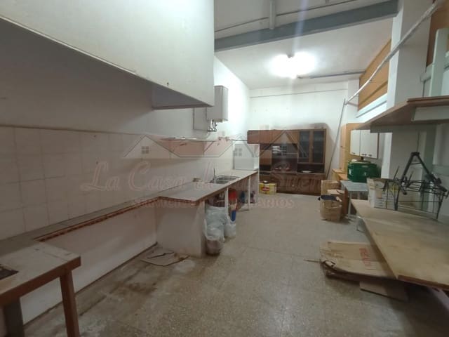 Erhverv til salg i Salinas med swimmingpool - € 57.000 (Ref: 9282660)