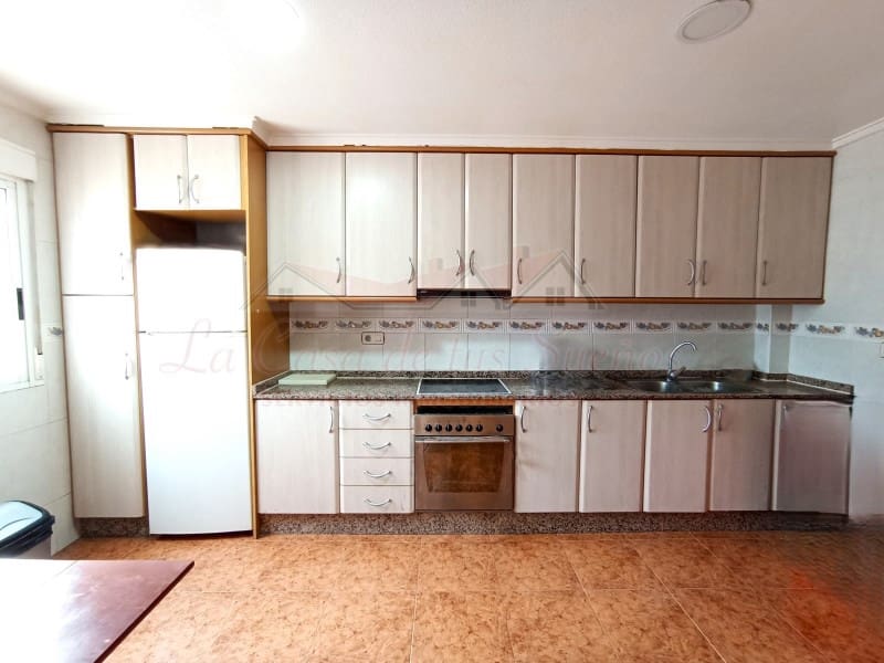 5 sovrum Finca/Hus på landet till salu i Sax med pool - 165 000 € (Ref: 9282665)