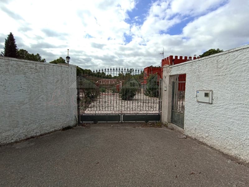 5 sovrum Finca/Hus på landet till salu i Sax med pool - 165 000 € (Ref: 9282665)