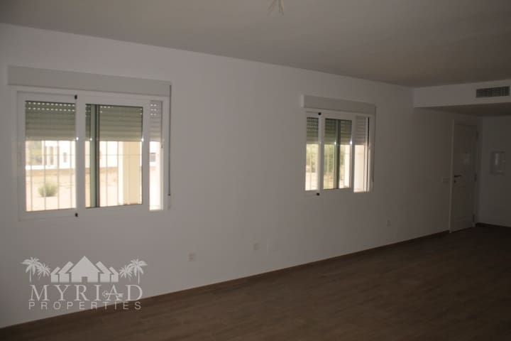 3 soveværelse Villa til salg i Macisvenda med swimmingpool - € 310.000 (Ref: 9284070)