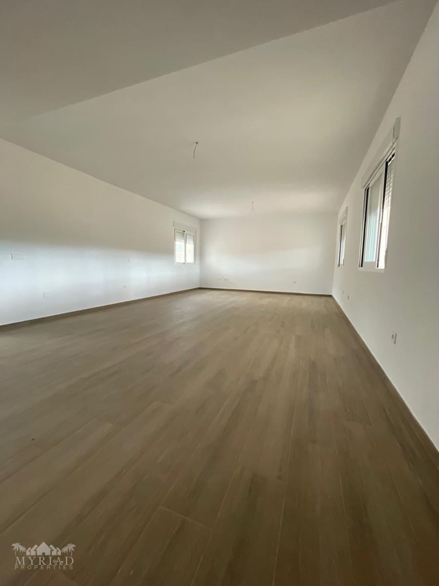 3 soveværelse Villa til salg i Macisvenda med swimmingpool - € 310.000 (Ref: 9284070)