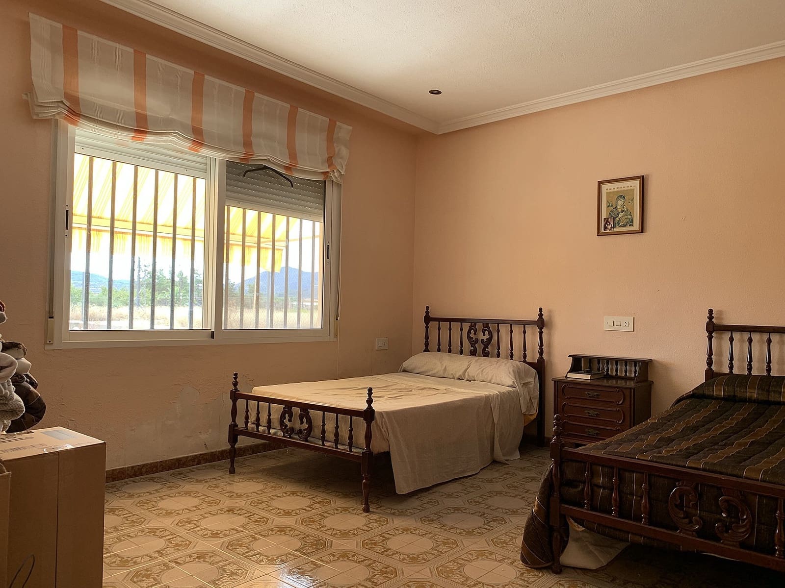 4 bedroom Villa for sale in Aspe with pool - € 249,950 (Ref: 9284071)