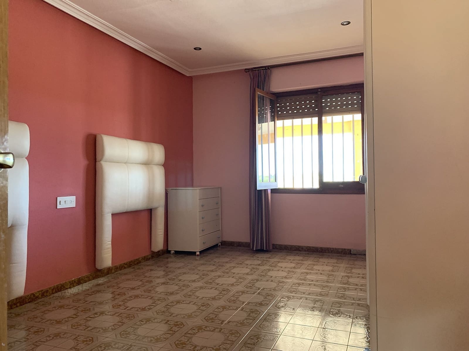 4 bedroom Villa for sale in Aspe with pool - € 249,950 (Ref: 9284071)