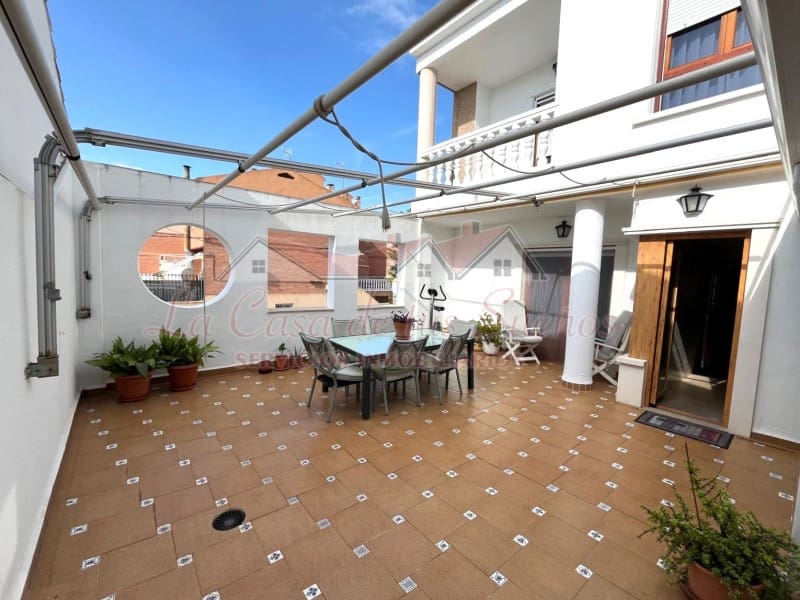 4 quarto Casa em Banda para venda em Sax com piscina - 260 000 € (Ref: 9317239)