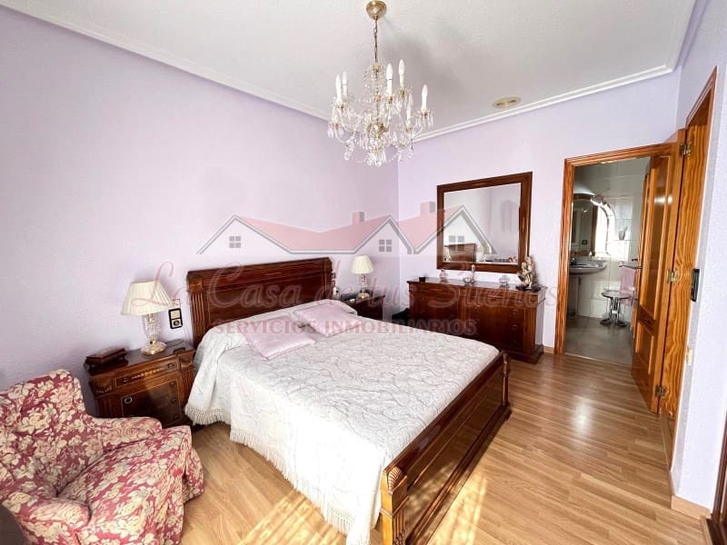 4 quarto Casa em Banda para venda em Sax com piscina - 260 000 € (Ref: 9317239)